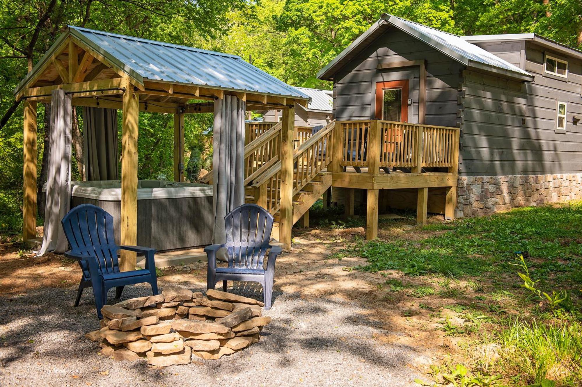 Meg Cabin Tiny Rustic Comfort On Lookout Mtn Чаттануга Экстерьер фото