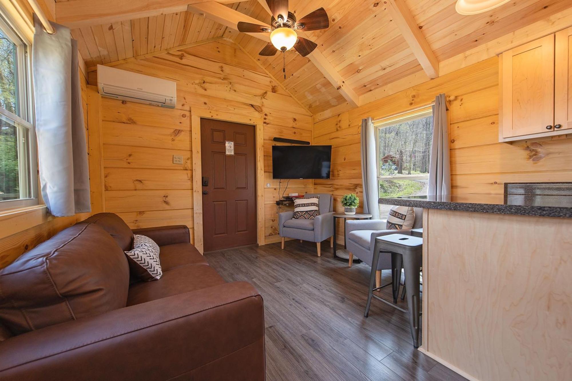 Meg Cabin Tiny Rustic Comfort On Lookout Mtn Чаттануга Экстерьер фото